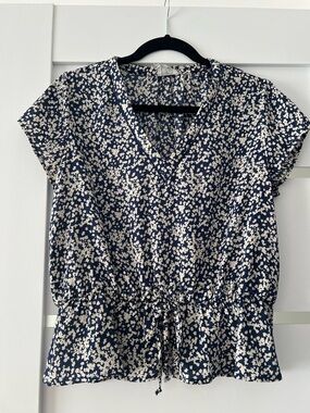 Sienna Sky Navy Floral Peplum Top Womens L V Neck Tie Waist Blouse